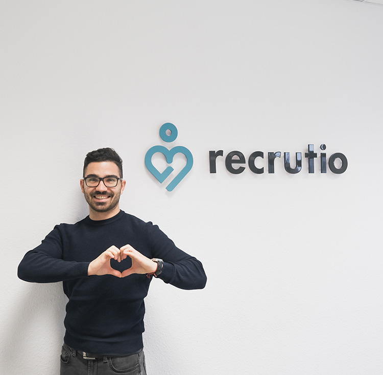 Love Recrutio